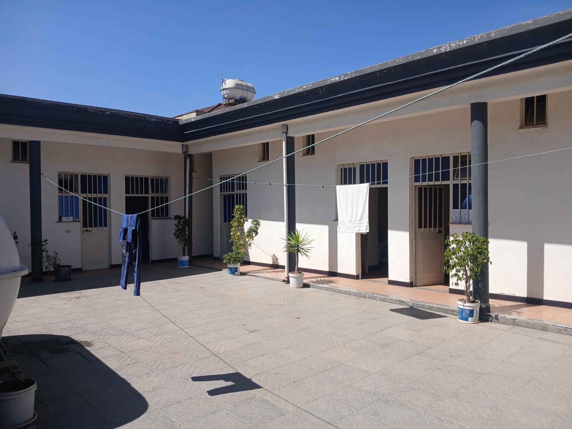 Addis Guest House Exteriör bild